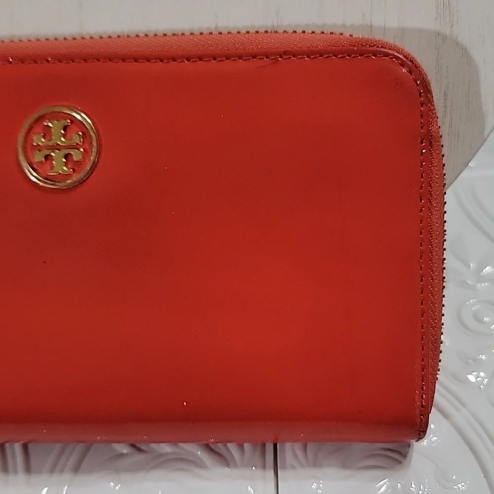 Tory Burch Poppy Red Robinson Continental Patent Leather Wallet
